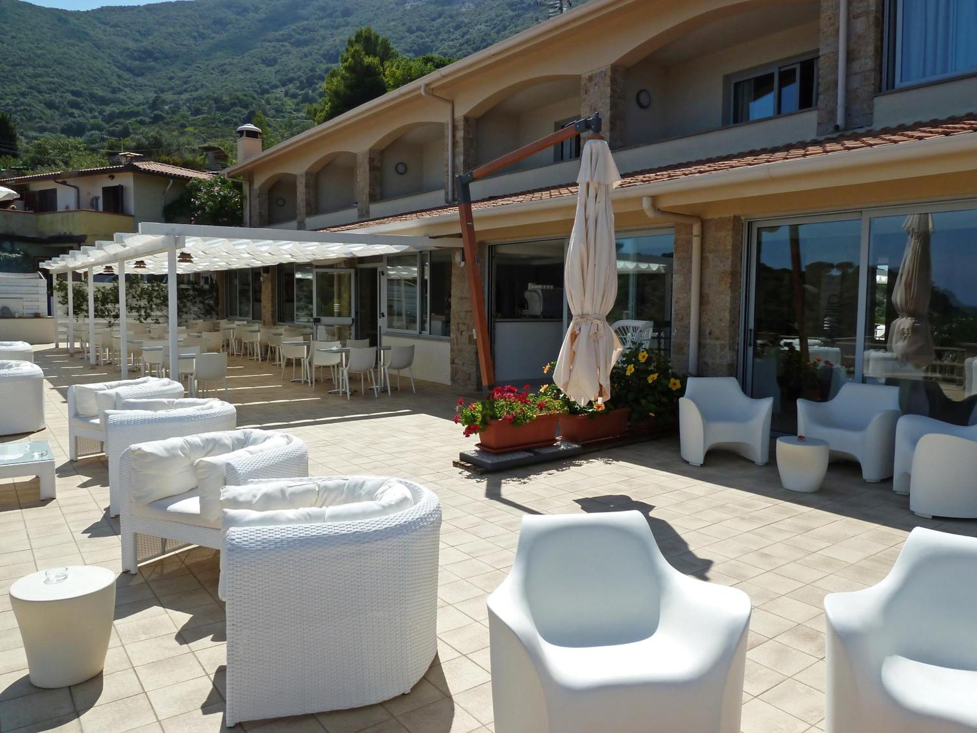 Hotel Arenella Джилио Порто Екстериор снимка