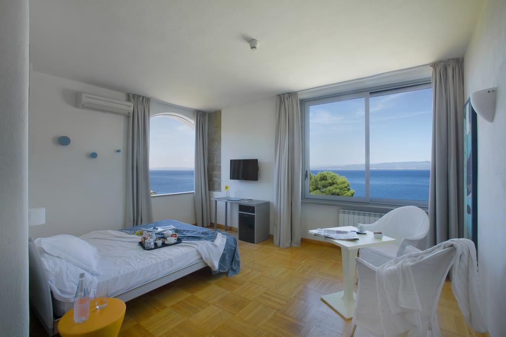 Hotel Arenella Джилио Порто Екстериор снимка