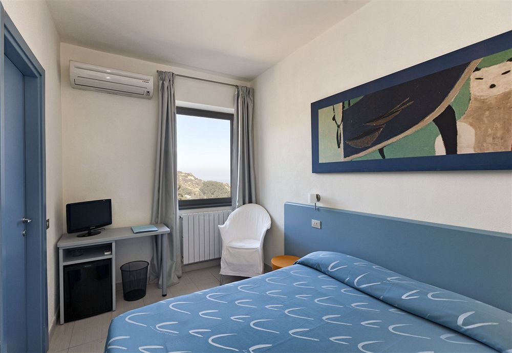 Hotel Arenella Джилио Порто Екстериор снимка